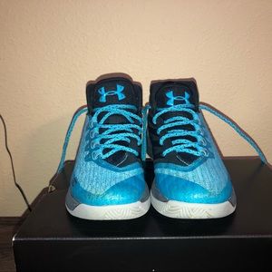 Slightly worn Steph Curry 3s